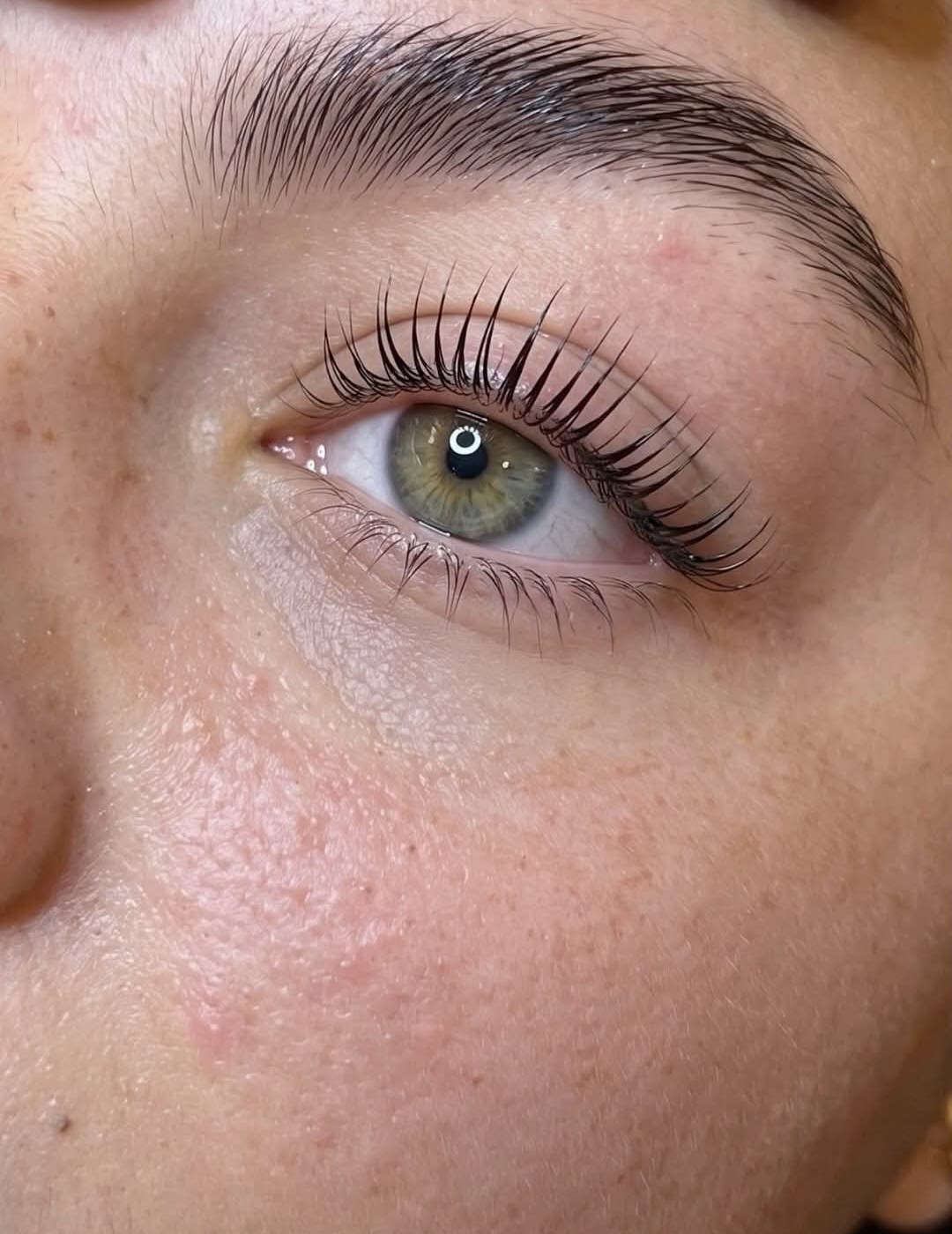 Résultat Korean Lash Lift : cils naturels rehaussés en courbe douce — formation SEDA Designer
